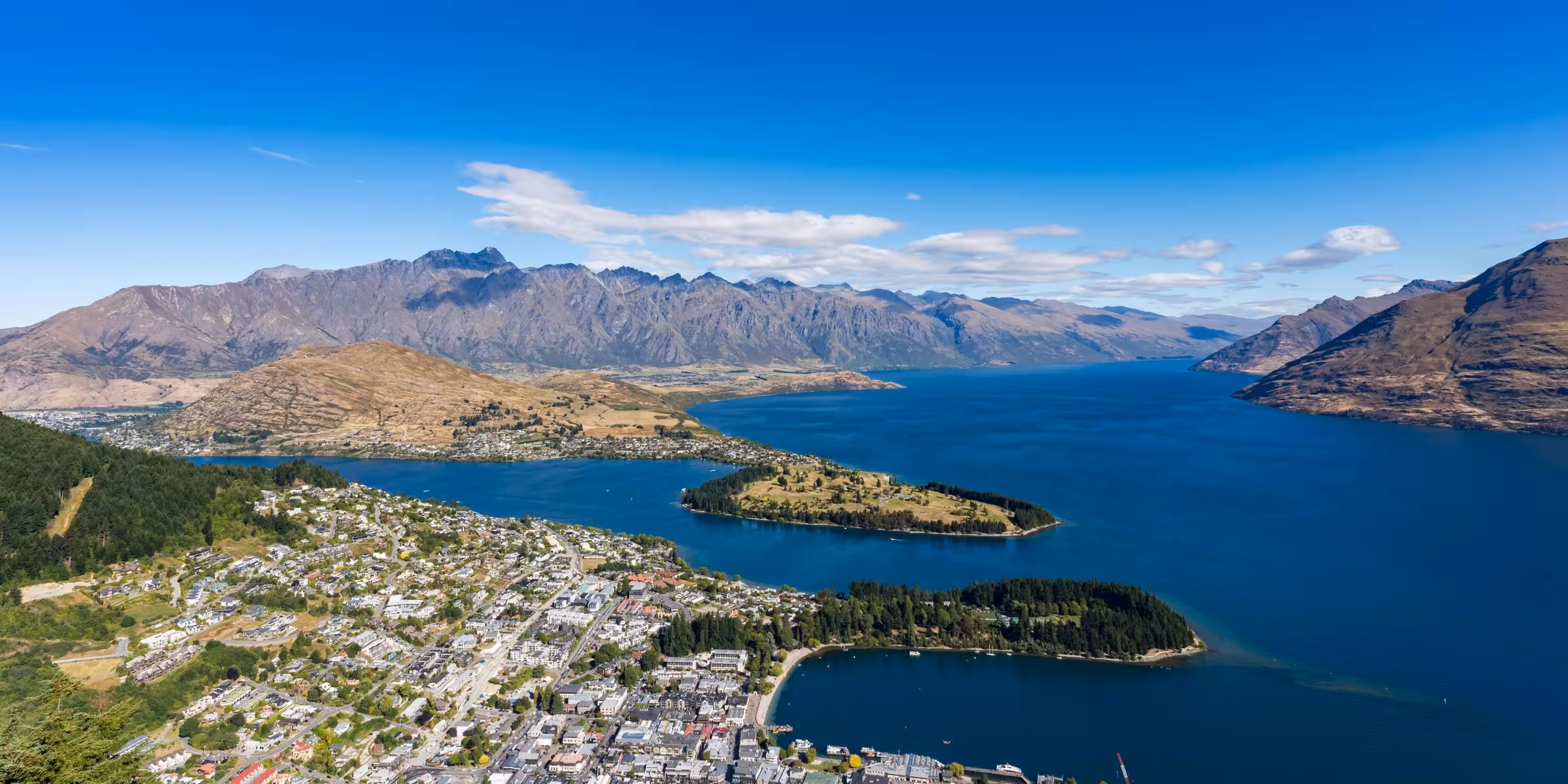 View over Queenstown and Lake Wakatipu